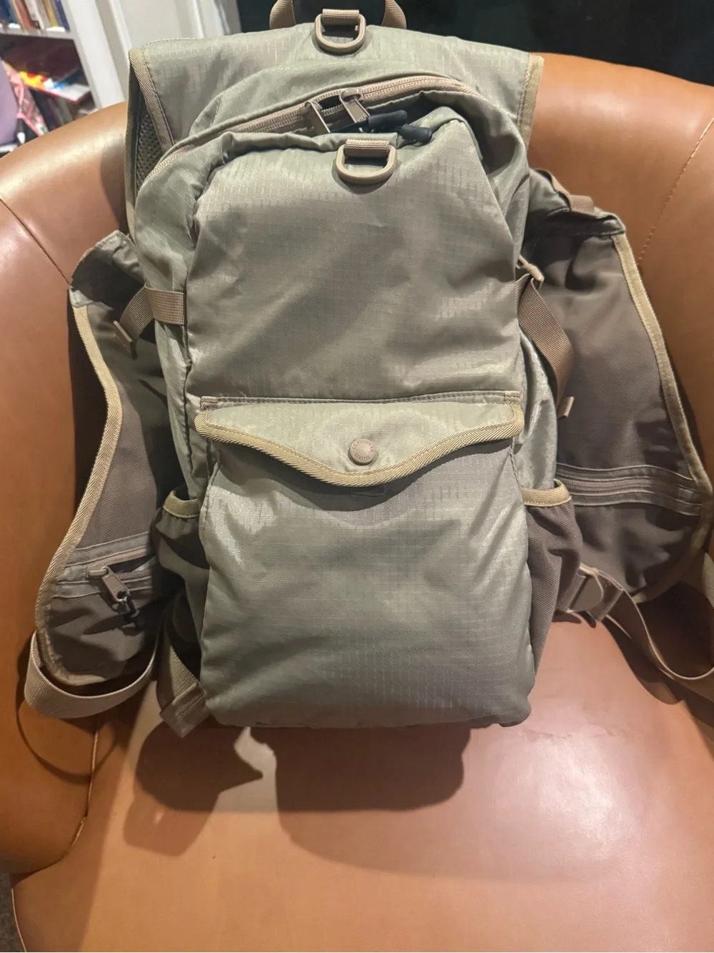Filson Guide Fishing Vest with Backpack